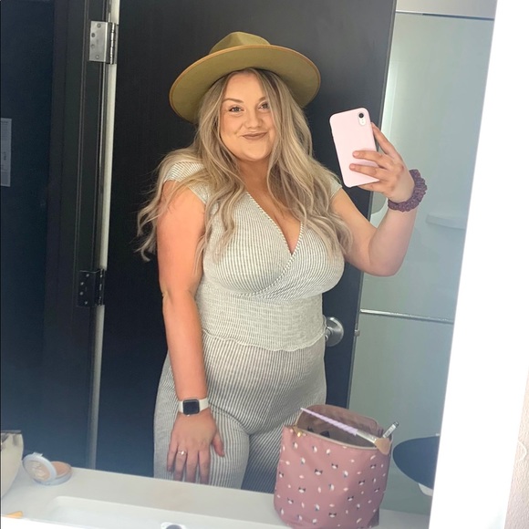 Meet your Posher, Suraya - Picture 2 of 2